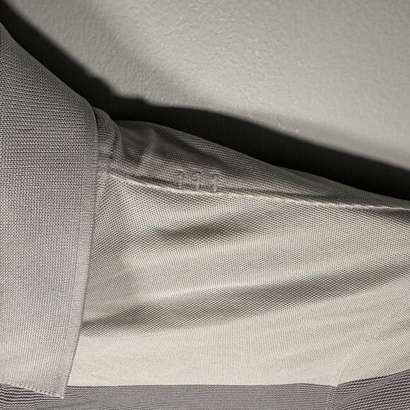 Lululemon Evolution Polo Men's Large? Gray Striped Vented‎ Lightweight Stretch - Picture 2 of 7